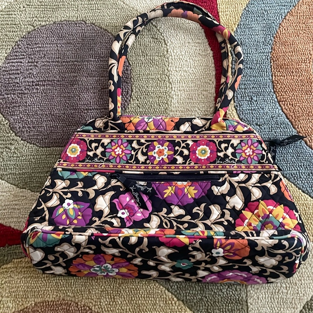 Vera Bradley Handbag. Very good condition.